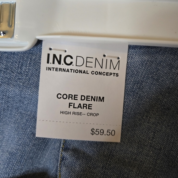 Stylish Blue Denim Jeans - Picture 3 of 4